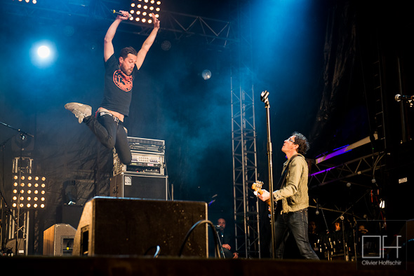 Les Fatals Picards - Bastille prend des Couleurs