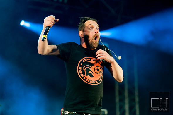 Les Fatals Picards - Bastille prend des Couleurs