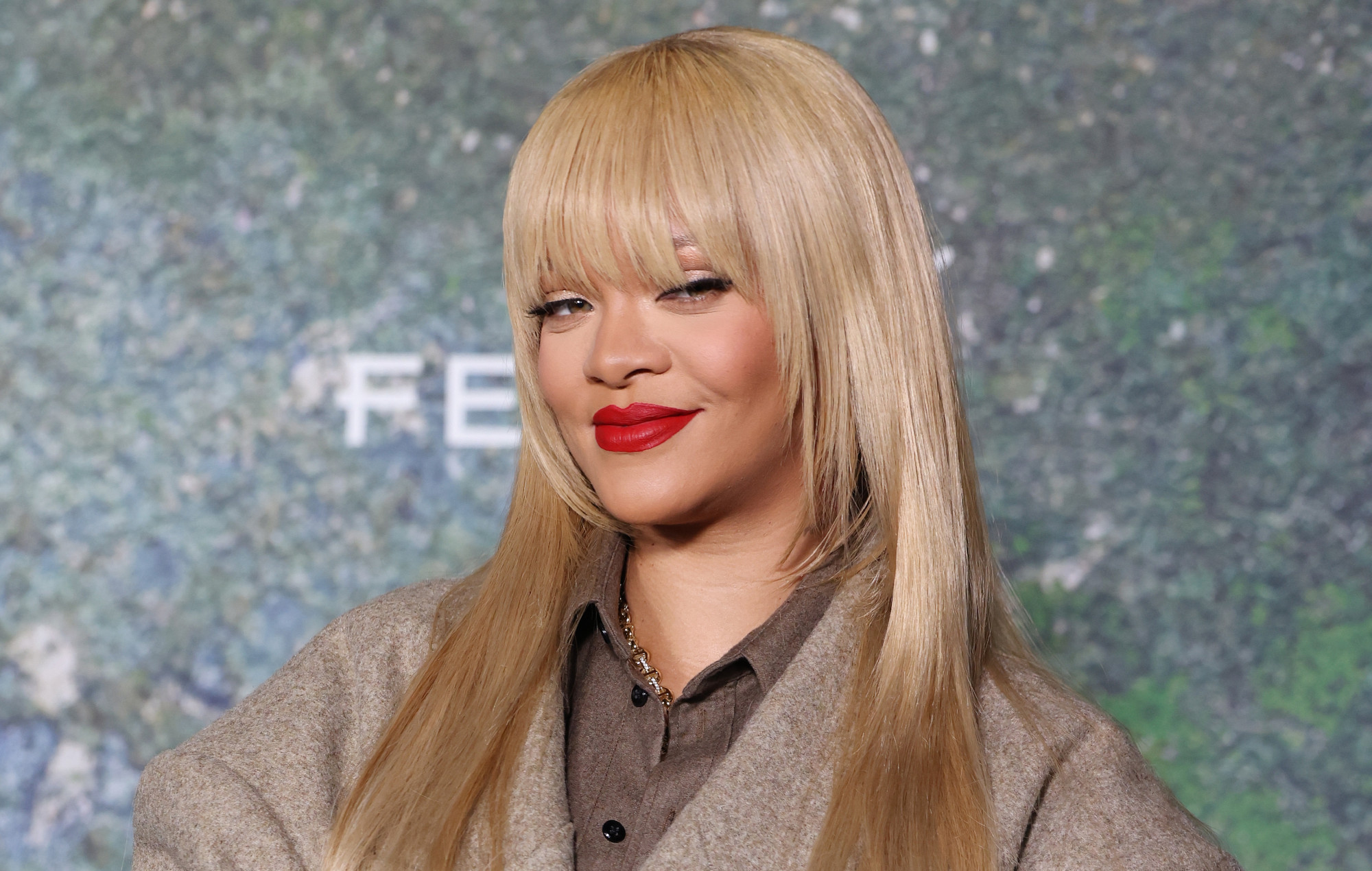 Rihanna à la soirée FENTY X Puma Creepers Phatty Earth Tone.  Crédit photo : Neil Mockford/WireImage