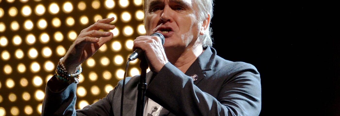 Morrissey dit qu'il n'a « aucun lien » avec The Nosebleeds et Slaughter And The Dogs