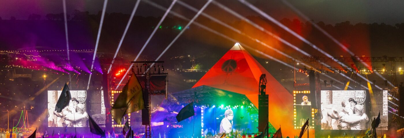 line-up, passages de scène et horaires fixes