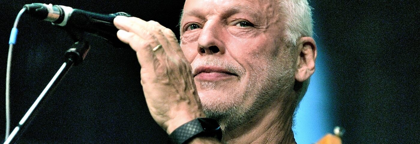 David Gilmour dit qu'il a trouvé le documentaire « Get Back » des Beatles « une montre difficile » et il est « surpris que Paul McCartney l'ait autorisé »