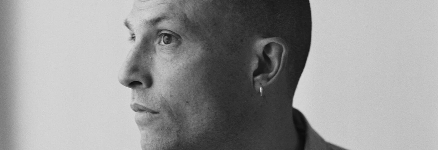 Écoutez le nouveau single « Dig » d’Orlando Weeks avec Rhian Teasdale de Wet Leg