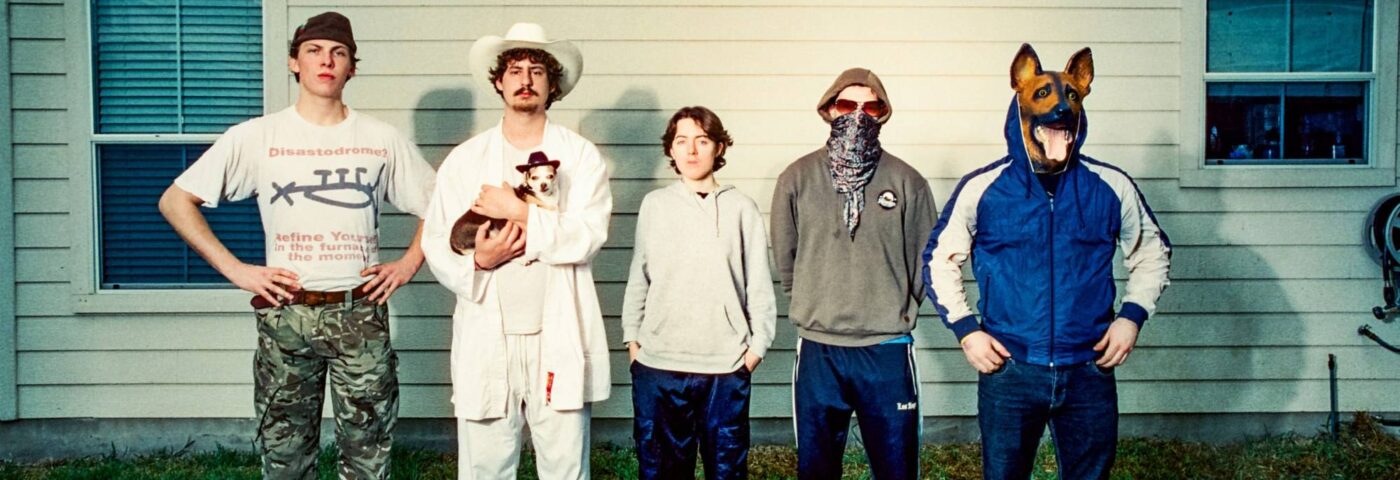 Fat Dog annonce son premier « WOOF » avec un nouveau single vigoureux « Running »