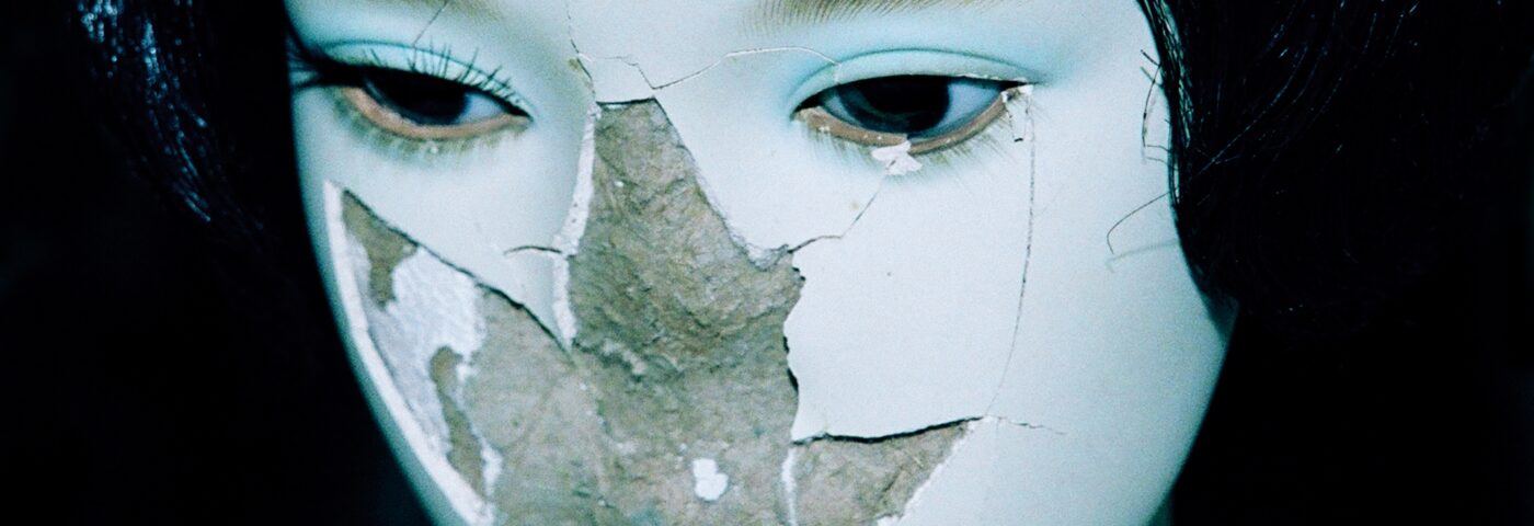 La pochette de l'album de NewDad devient virale en Chine, alors que les fans partagent leurs propres versions