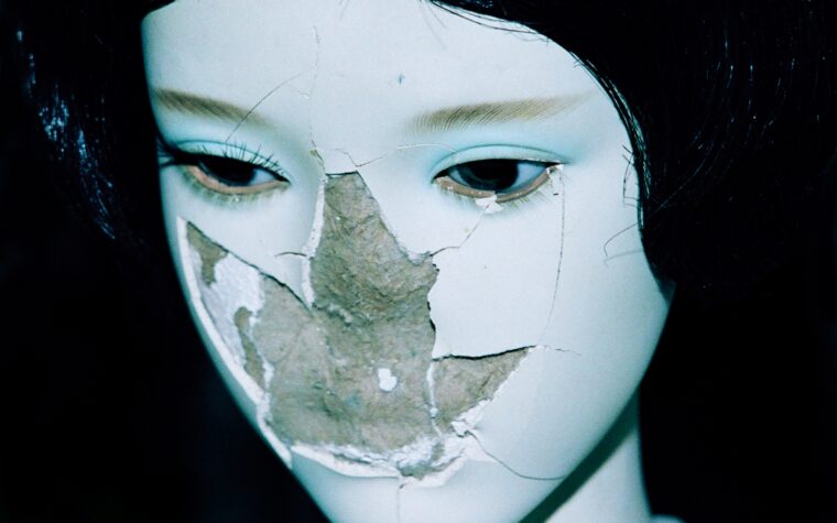 La pochette de l'album de NewDad devient virale en Chine, alors que les fans partagent leurs propres versions