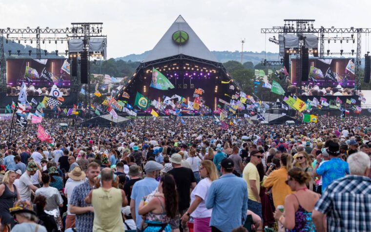 Les fans réagissent alors que les billets finaux pour Glastonbury 2024 se vendent en 20 minutes