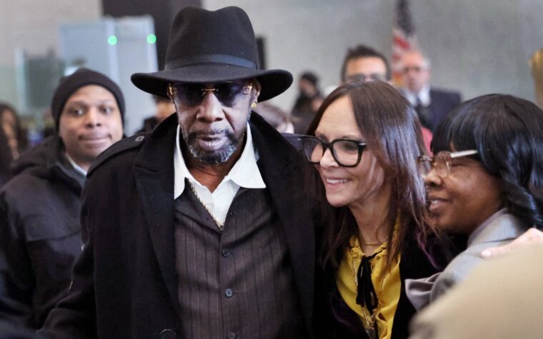 R. Kelly perd son appel suite à sa condamnation pour crimes sexuels sur des enfants à Chicago