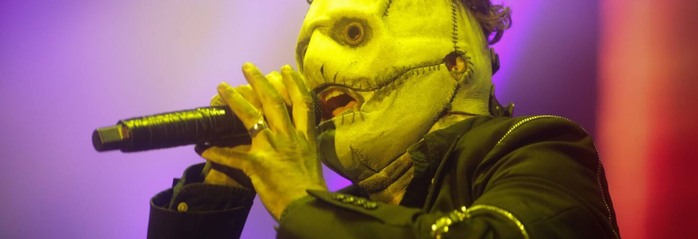 Regardez Slipknot jouer une setlist couvrant toute sa carrière dans des costumes de la vieille école au Sick New World 2024