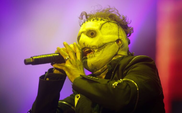Regardez Slipknot jouer une setlist couvrant toute sa carrière dans des costumes de la vieille école au Sick New World 2024