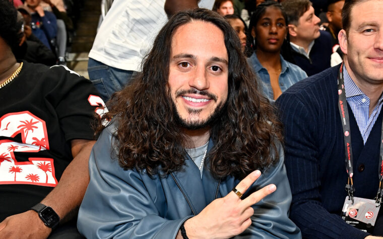 Russ annonce les dates de la tournée britannique et européenne "It Was You All Along"