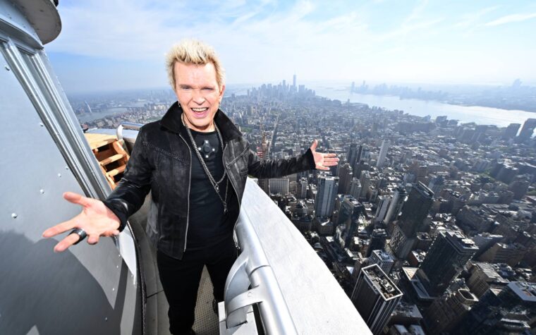Billy Idol a décidé de « ne plus être toxicomane » et est désormais « sobre en Californie »