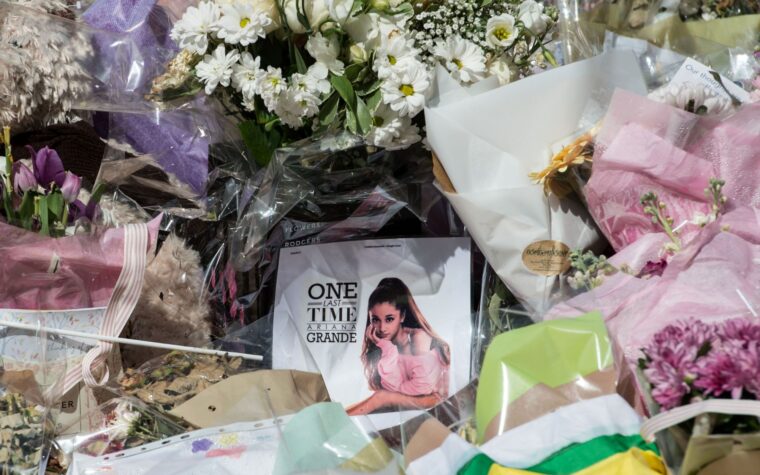Une immense exposition de drones à Manchester pour marquer sept ans de bombardement dans l'arène qui a tué 22 fans d'Ariana Grande a été annulée