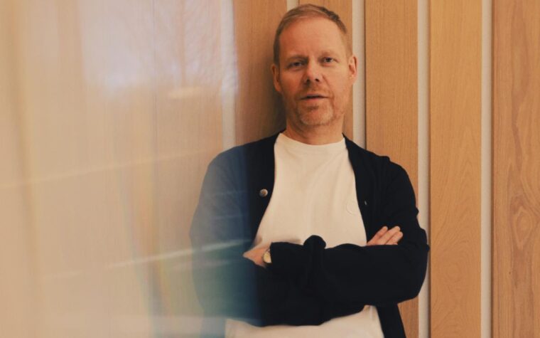 Max Richter annonce un nouvel album « In A Landscape » et sa toute première tournée mondiale