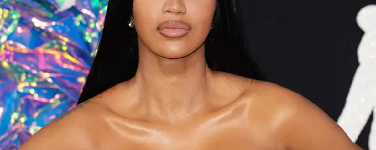 Cardi B a révélé le commentaire le + méchant sur TikTok qui l’a fait pleurer