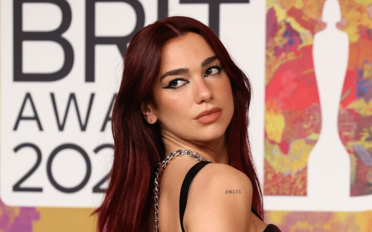 Dua Lipa parle des conséquences de son mème "New Rules" des BRITs : "C'était humiliant"