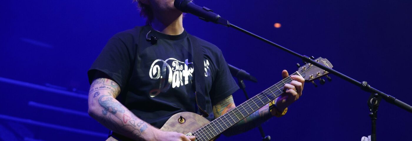 Ed Sheeran joue un spectacle surprise à l'école primaire de Brighton