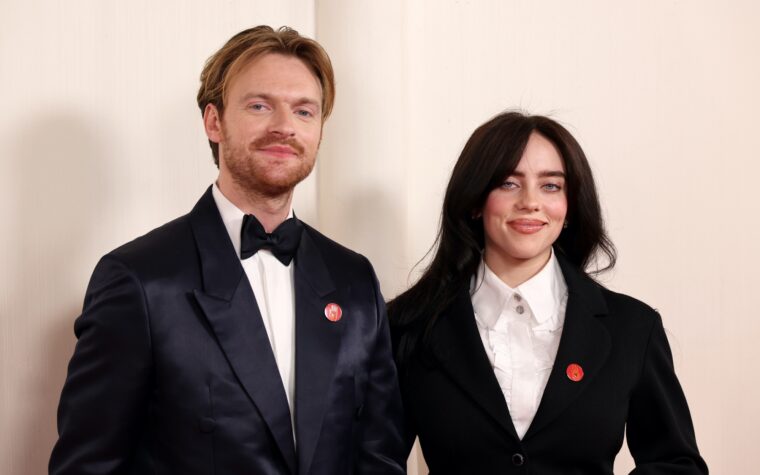Finneas s'en prend à la critique par Pitchfork du nouvel album de Billie Eilish