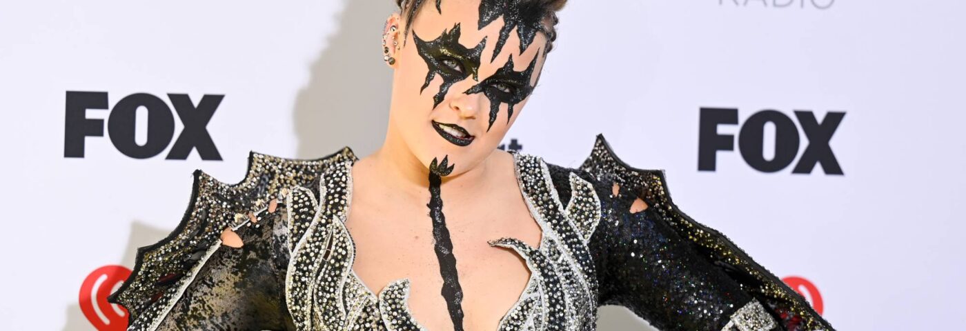 JoJo Siwa réagit à l'impression « emblématique » de Chloe Fineman dans « Saturday Night Live »