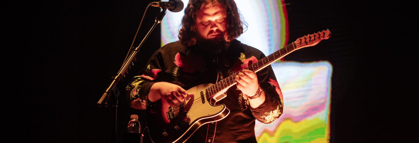 Joe Newman d'Alt-J nous parle de son album solo influencé par « Americana, Motown, soul »