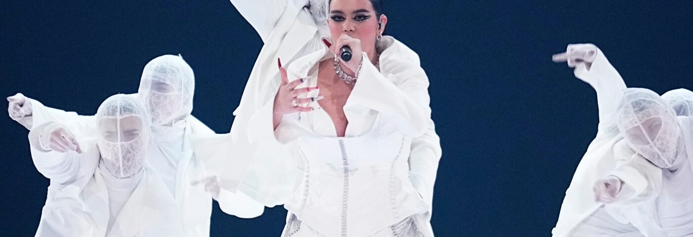 La vidéo de la performance finale d'Iolanda, candidate portugaise à l'Eurovision, a été remplacée en raison de « motifs pro-palestiniens » sur ses ongles
