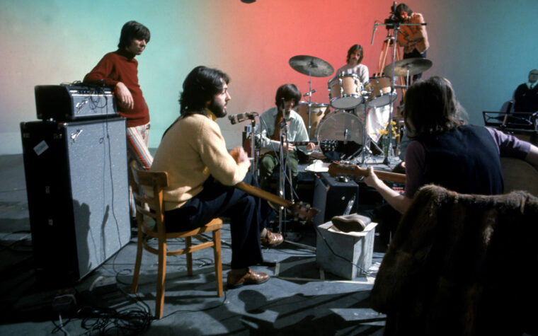 Regardez le nouveau clip restauré des Beatles pour « Let It Be »
