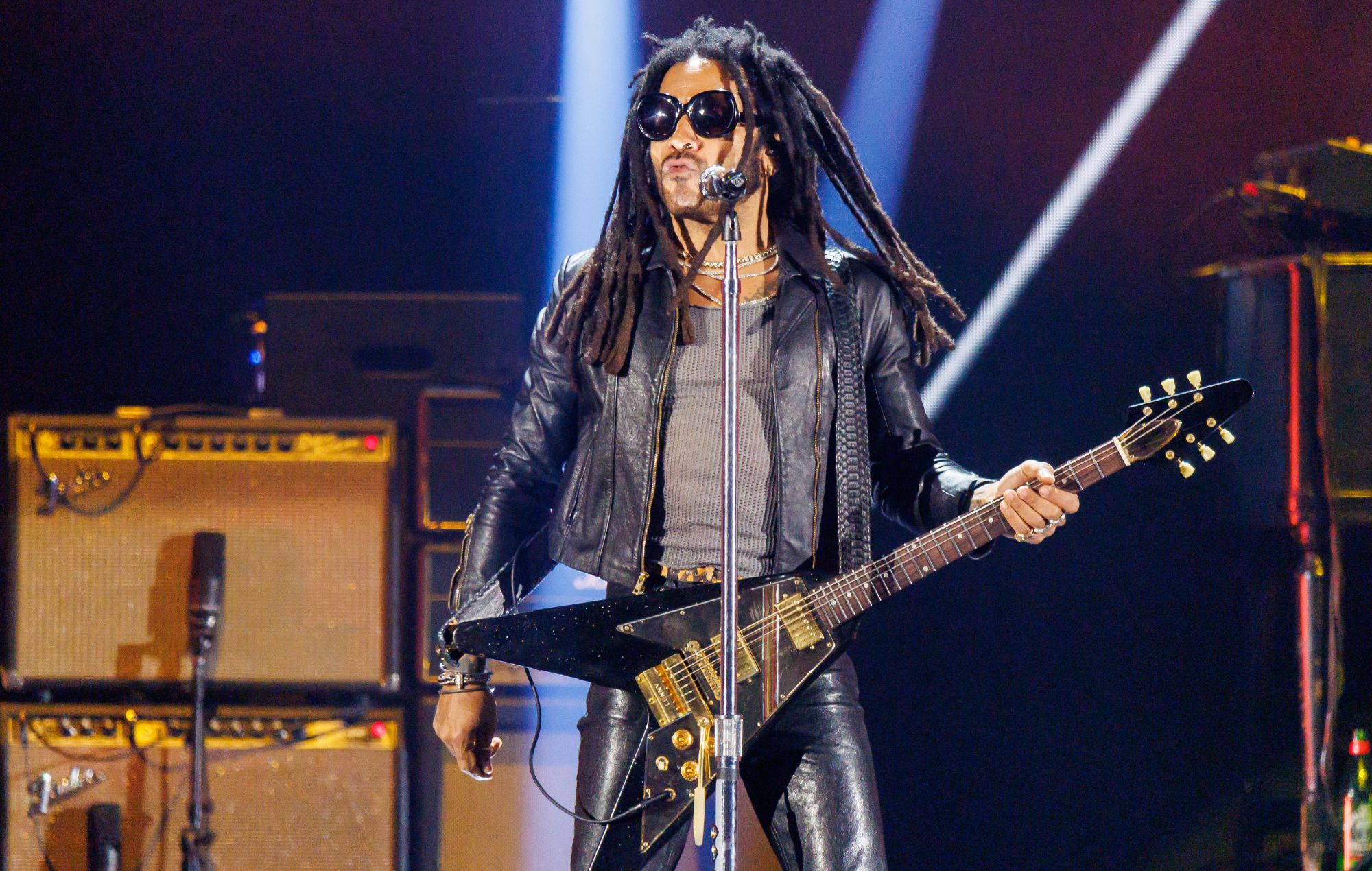 Lenny Kravitz se produit sur scène à Las Vegas, 2023. 