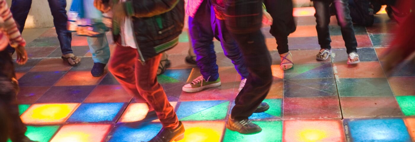 Les enfants irlandais deviennent viraux avec la chanson de rap drum & bass « The Spark »