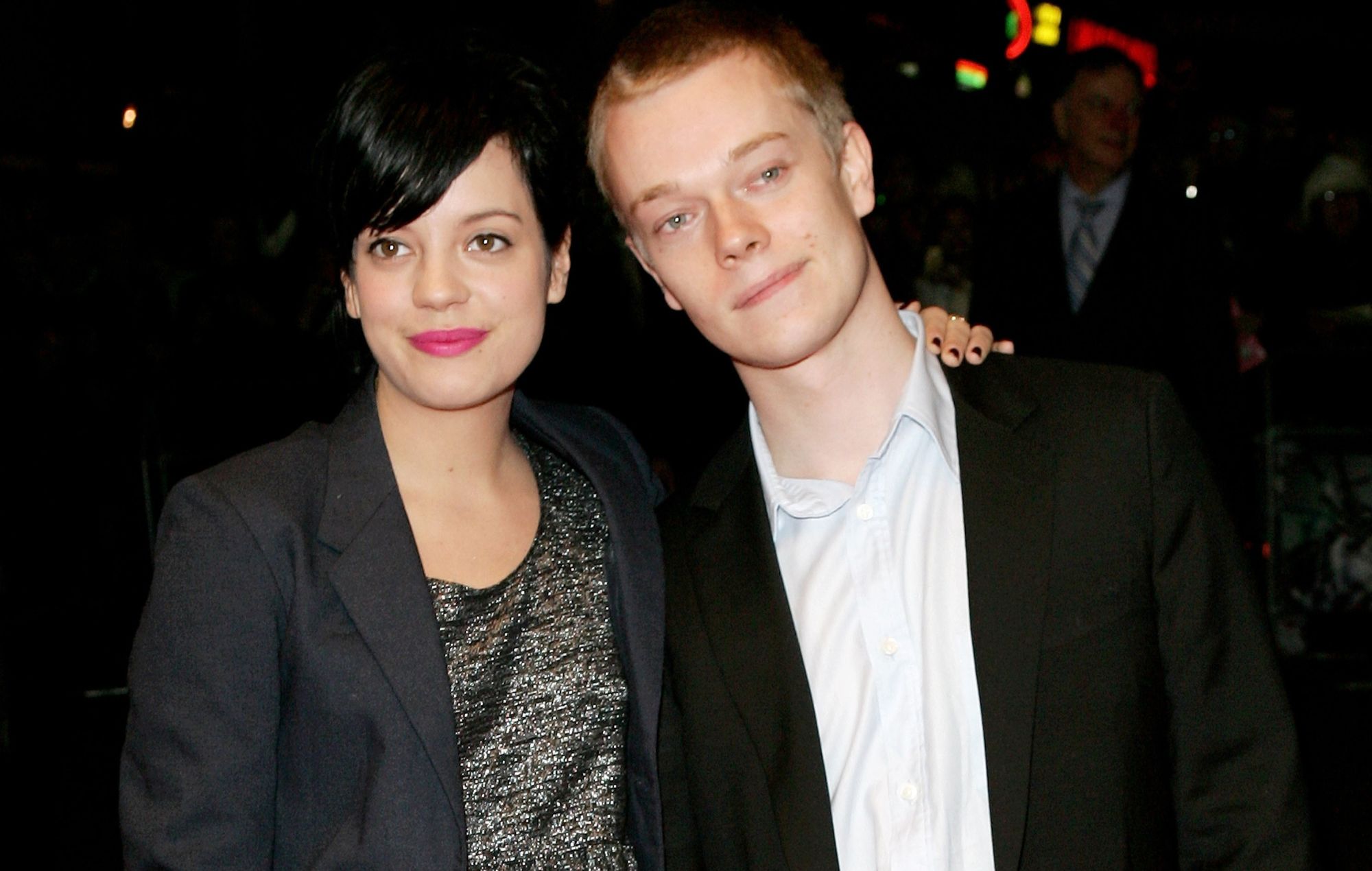   La musicienne Lily Allen et son frère Alfie Allen arrivent à la projection de « Bricklane » au Times BFI 51e Festival du film de Londres à l'Odeon West End le 26 octobre 2007 à Londres, en Angleterre. 