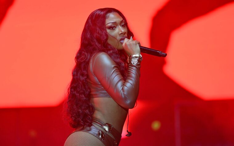 Megan Thee Stallion prévient que "le temps est écoulé" sur le nouveau single mortel "BOA"