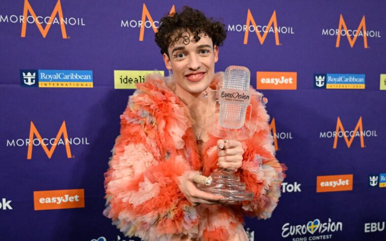 Nemo, vainqueur de l'Eurovision, dénonce "l'incroyable double standard" de la concurrence et déclare qu'il "doit être corrigé"