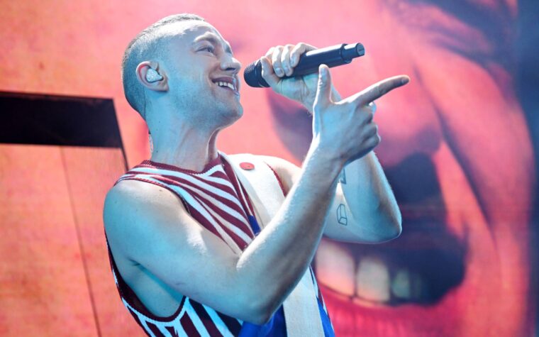 Olly Alexander fond en larmes suite à la controverse sur l'Eurovision Israël