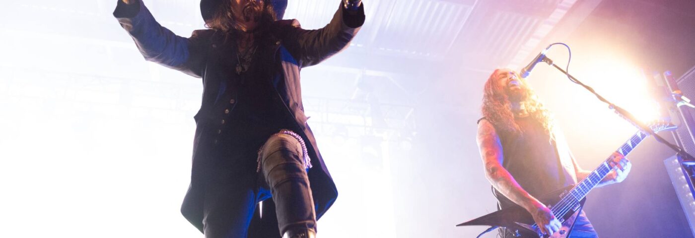 Regardez Ministry interpréter des chansons qui n'ont pas été jouées en concert depuis 40 ans au Cruel World Festival