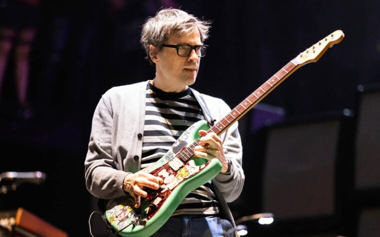 Regardez Weezer reprendre Hole et jouer un ensemble de chansons rares en Californie avant la tournée « Blue Album »