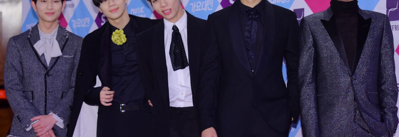 SHINee se souvient du regretté membre Jonghyun lors d'un concert à Incheon