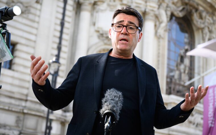 Le maire de Manchester, Andy Burnham, partage son soutien à la taxe de 1 £ sur les billets d'arène pour sauver les sites de base