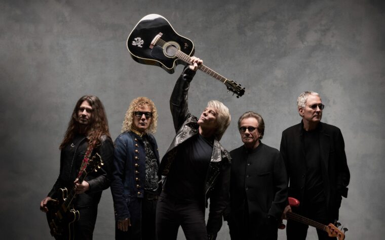 Bon Jovi parle de son nouvel album « joyeux » et de ses problèmes de santé : « Nous ne sommes pas encore morts »