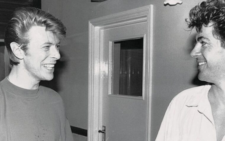 Le géant des relations publiques Alan Edwards parle de sa collaboration avec David Bowie et du mentorat de Mick Jagger