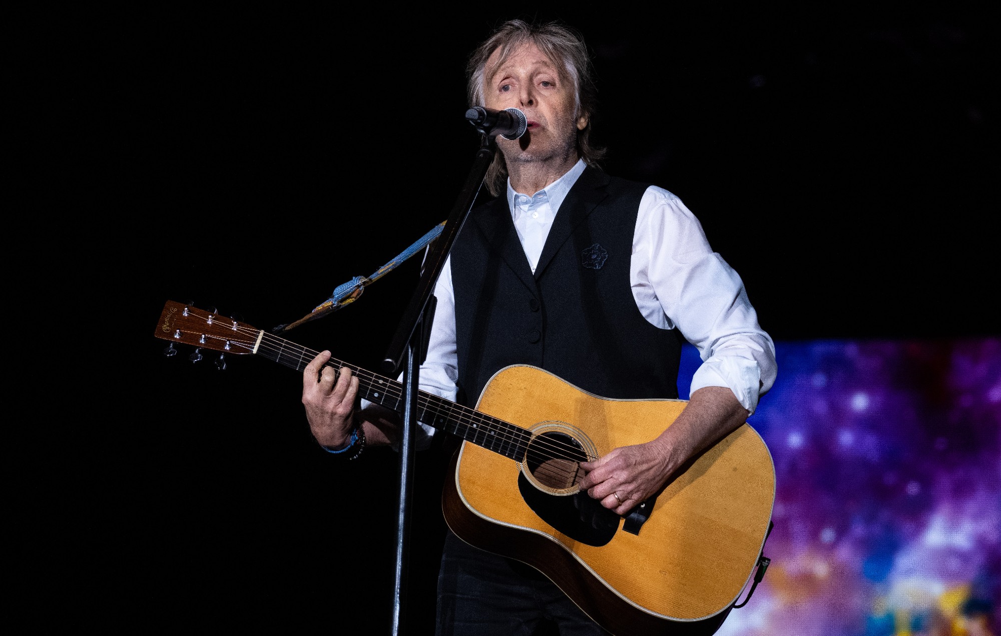 Paul McCartney se produit sur la scène Pyramid le quatrième jour du festival de Glastonbury