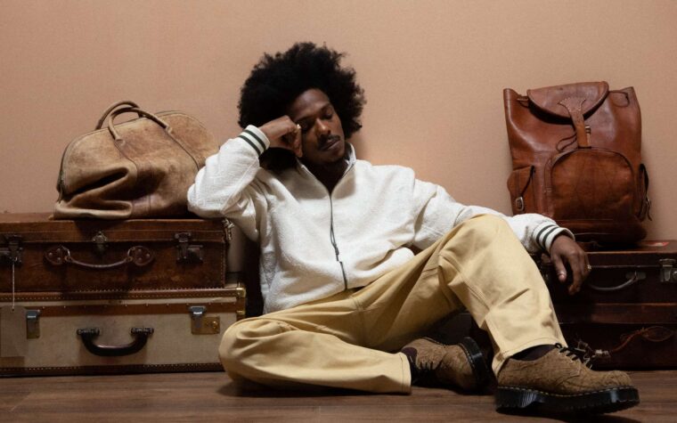 BERWYN annonce son premier album 'WHO AM I' avec le nouveau single 'DEAR IMMIGRATION'