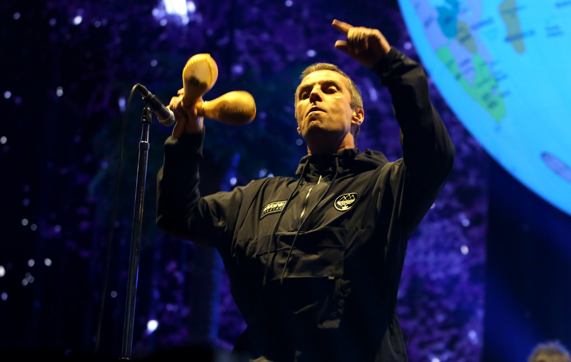 Liam Gallagher en live sur scène