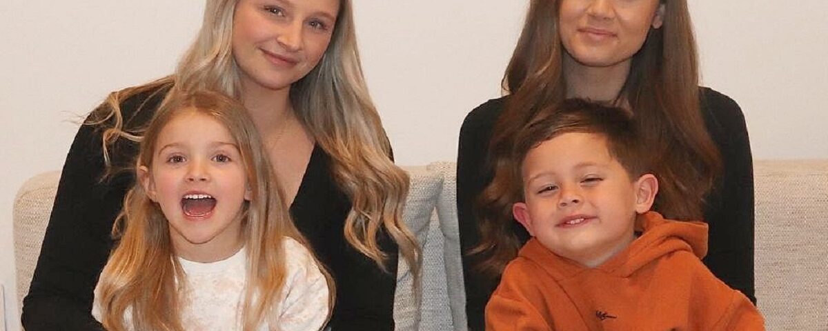 Deux mamans célibataires et meilleures amies décident de vivre ensemble après une rupture