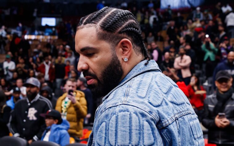Drake est poursuivi par les membres de la marque des années 80 uniquement pour avoir utilisé l'expression Drake est poursuivi par les membres de la marque des années 80 uniquement pour avoir utilisé l'expression