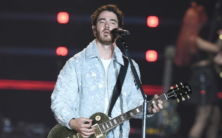 Kevin Jonas révèle un diagnostic de cancer de la peau et subit une intervention chirurgicale