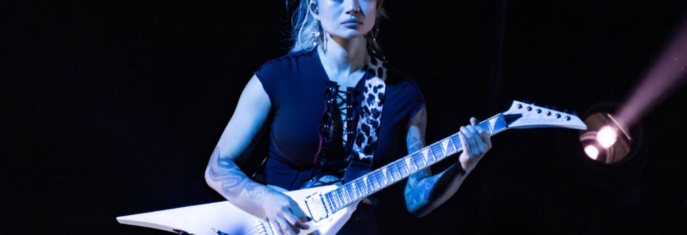 Kiki Wong, nouveau guitariste des Smashing Pumpkins, s'exprime après les premiers concerts avec le groupe