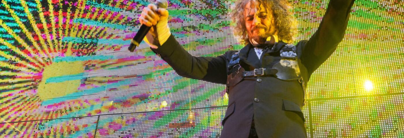 Les Flaming Lips joueront l'intégralité de « Yoshimi Battles The Pink Robots » lors de leur tournée au Royaume-Uni et en Irlande en 2025