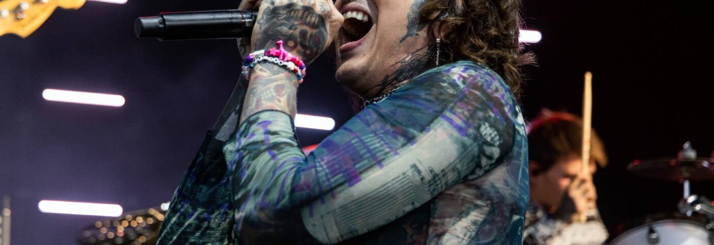 Oli Sykes dit que l'une des nouvelles chansons de Bring Me The Horizon est « une critique du conflit israélo-palestinien »