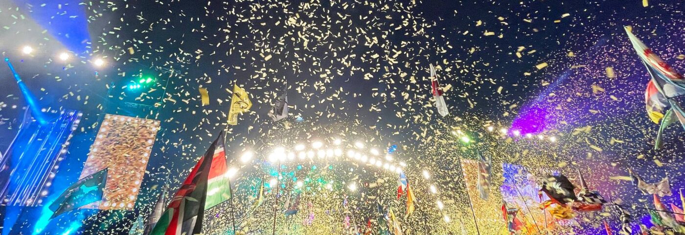 Qui jouera les grands sets secrets « TBA » de Glastonbury ?  Les fans devinent…