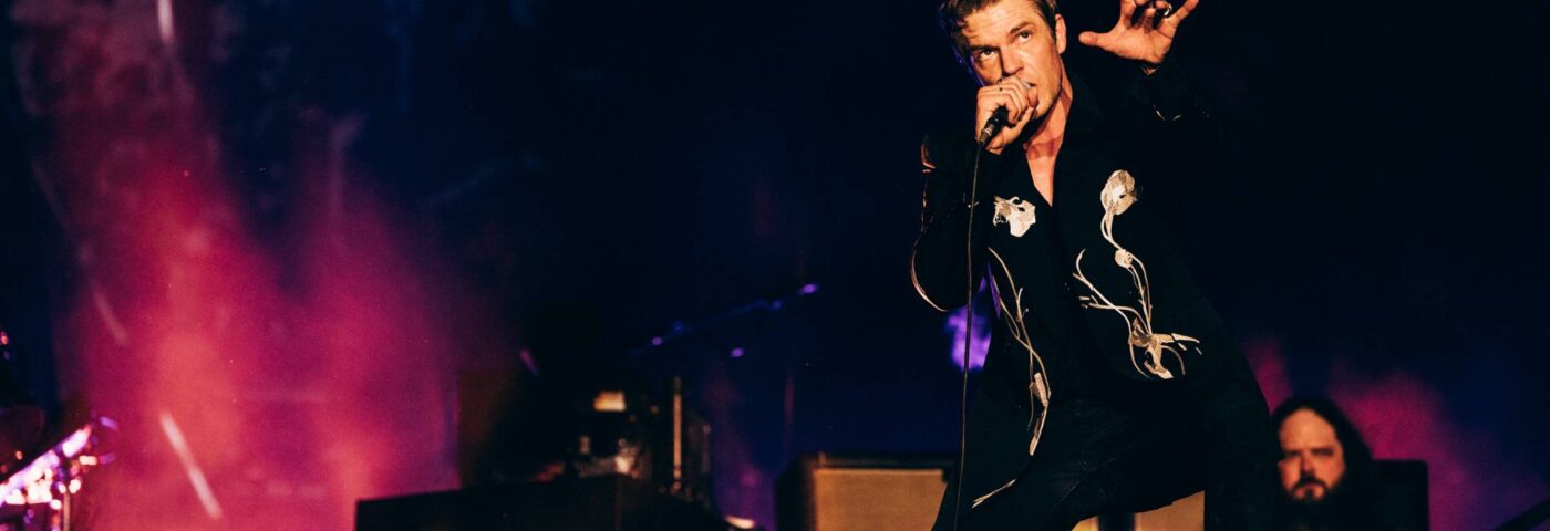 Regardez The Killers reprendre « Maps » de Yeah Yeah Yeah au Gov Ball 2024