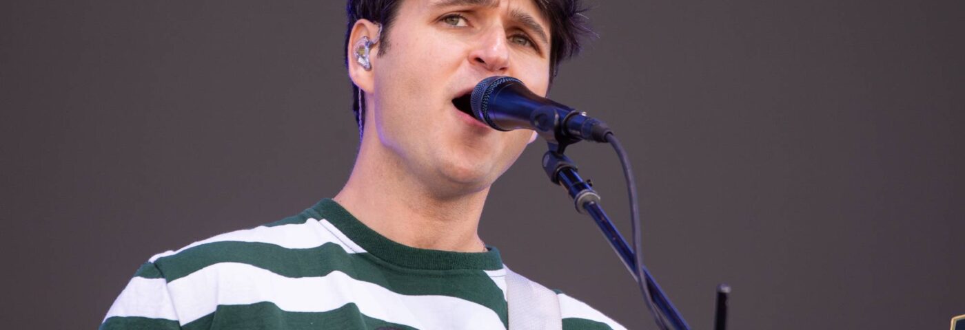 Regardez Vampire Weekend affronter les reprises d'Oasis et Phoenix à Houston